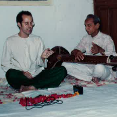 Open Indian voice recital with guruji Balchandra Patekar, Varanasi, 1992 (Aly Beecher)